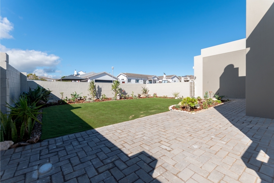 4 Bedroom Property for Sale in Country Club Western Cape